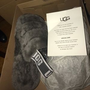 UGG slides Grey